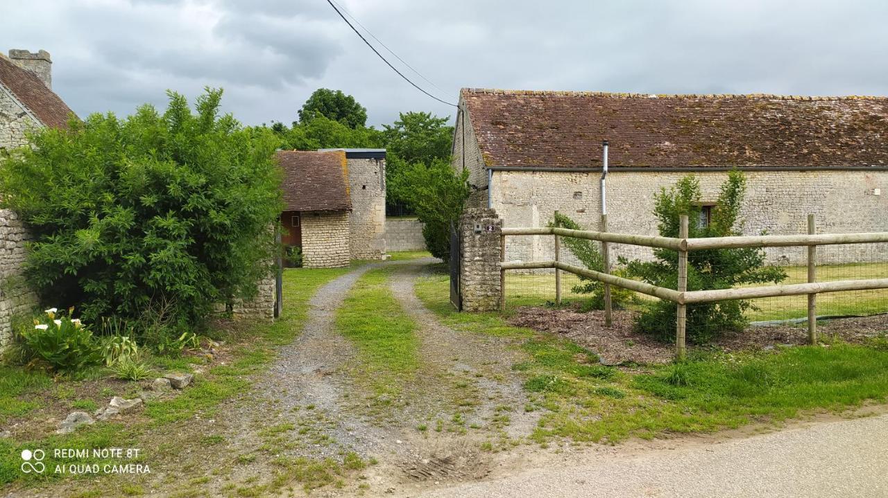 La Maison De Ners Pertheville-Ners Buitenkant foto